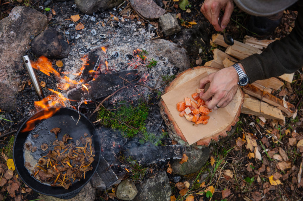 Matlagning i det fria vid Asa Herrgård Småland, the Edible Country